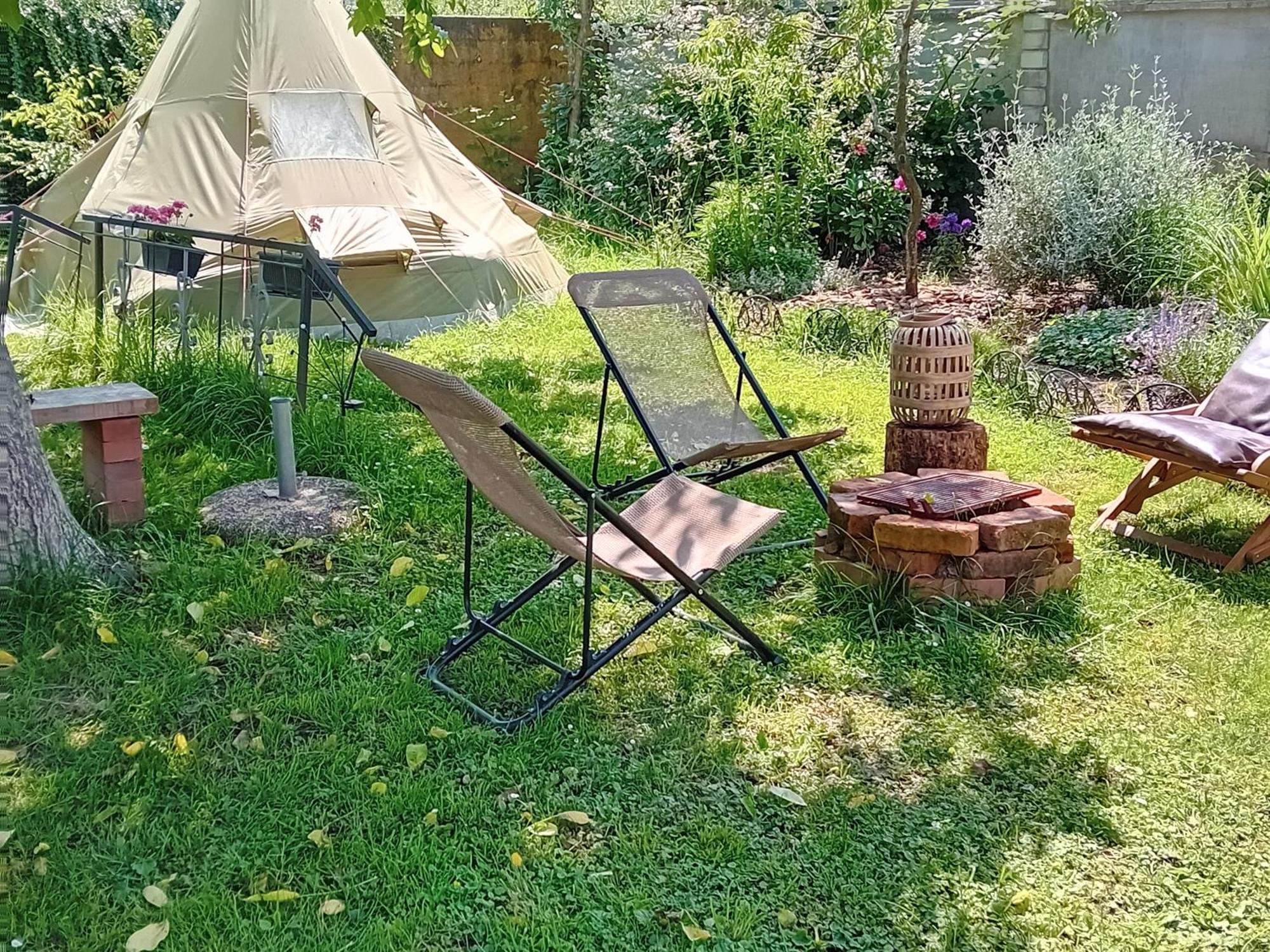 Indian Tent Tipi In Shared Lot And Shared Bathroom Mrse Bagian luar foto